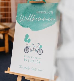  Ezel met welkomstbord