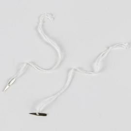 Katoenen folderkoord geknoopt met splint, ca. 120/240 mm tot de knoop, wit 