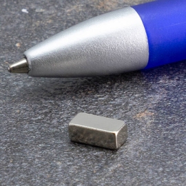 Neodymium blokmagneten rechthoekig, vernikkeld 8 x 4 mm | 3 mm