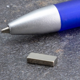 Neodymium blokmagneten rechthoekig, vernikkeld 10 x 4 mm | 2 mm