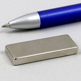 Neodymium blokmagneten rechthoekig, vernikkeld 40 x 15 mm | 5 mm