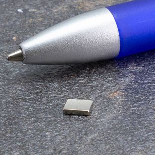 Neodymium blokmagneten rechthoekig, vernikkeld 5 x 4 mm  | 1 mm