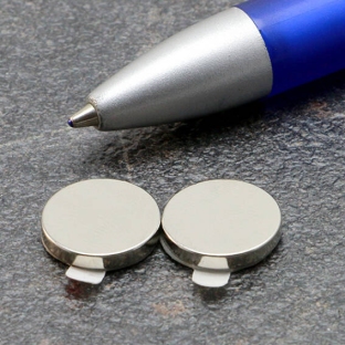 Neodymium magneetrondjes, zelfklevend, 12 mm x 2 mm, N35 