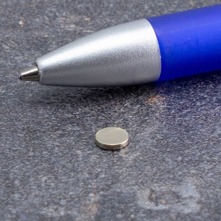 Neodymium magneetrondjes, 5 mm x 1 mm, N45 