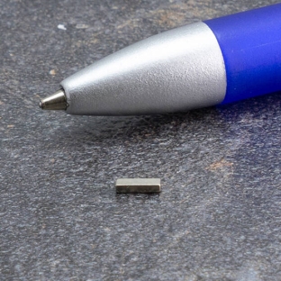 Neodymium blokmagneten rechthoekig, vernikkeld 5 x 1,5 mm | 1 mm