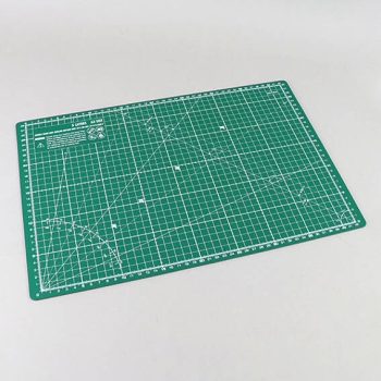 Snijmat, A3, 45 x 30 cm, zelfherstellend, met raster/ruitpatroon groen/zwart