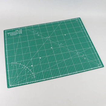 Snijmat, A2, 60 x 45 cm, zelfherstellend, met raster/ruitpatroon groen/zwart