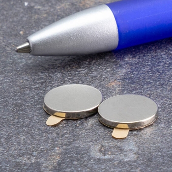 Neodymium magneetrondjes, zelfklevend, 12 mm x 1,5 mm, N35 