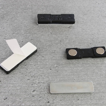 Magneet voor naambadges, zelfklevend 45 x 13 mm | 2 magneetrondjes