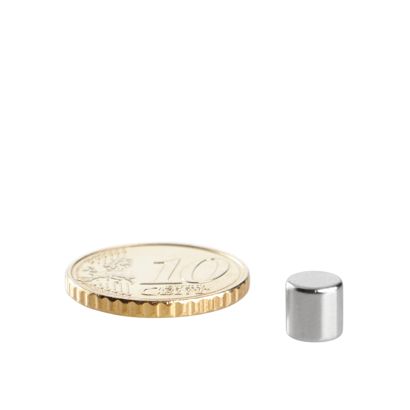 Neodymium magneetrondjes 6 mm x 6 mm | N48, axiaal (parallel aan de hoogte)
